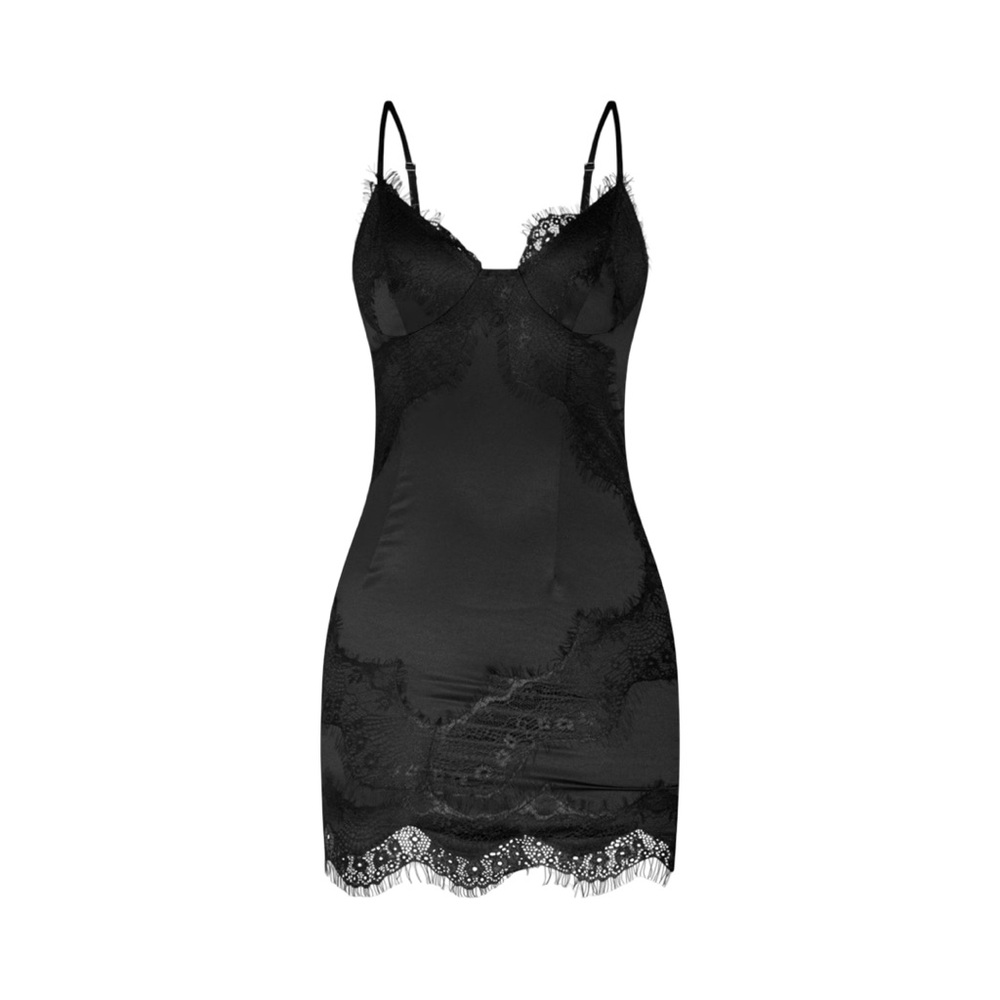PrettyLittleThing Black Lace Chemise